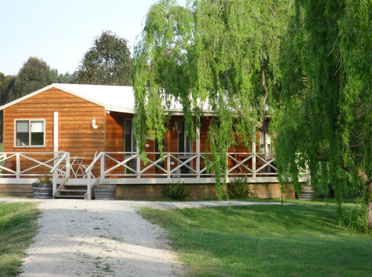 Little Lake Cottage Nyora Esterno foto