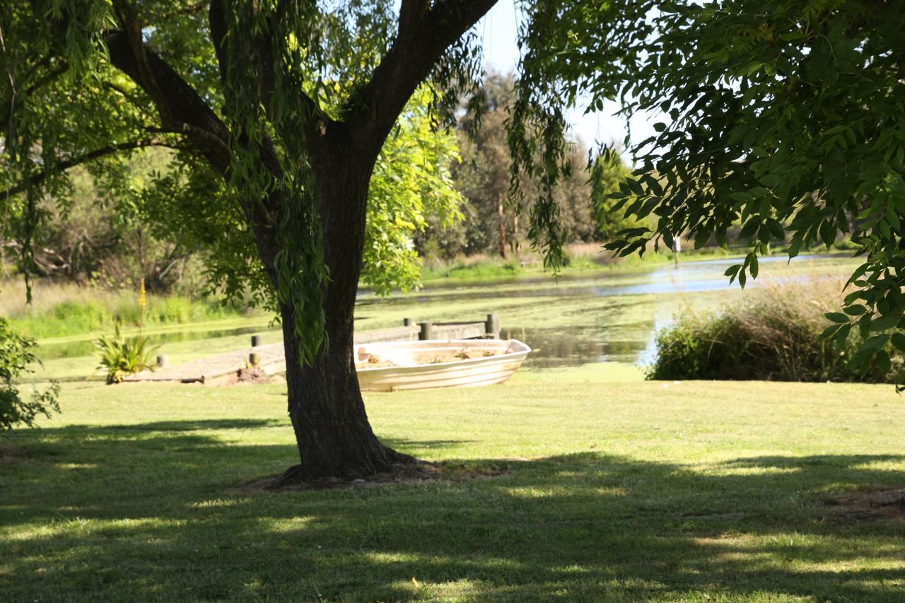Little Lake Cottage Nyora Esterno foto